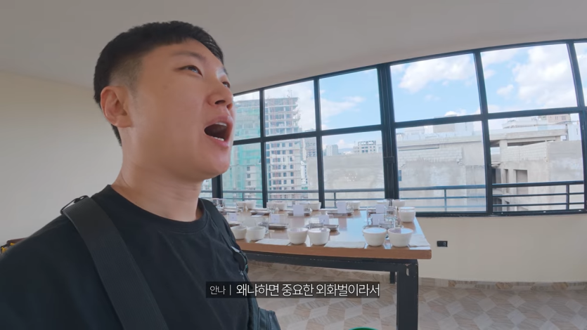 절벽 끝에 만든 세계에서 가장 위험한 교회 가보기【아프리카7】 36-25 screenshot.png